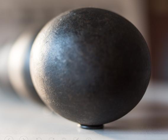 Quality Forged ball and cast ball grinding balls for ball mill size 20mm-150mm for sale