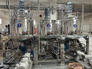 China High Shear Homogenizing Vacuum Emulsifier Mixer Lotion Emulsifying Machine on sale