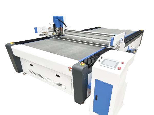 Quality AC380V Automatic Garment Cutting Machine Oscillating CNC Apparel Cutting Machine for sale