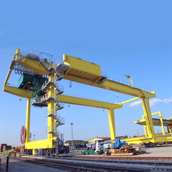 Quality Double Girder Gantry Pedestal Container Crane 20T Loading for sale