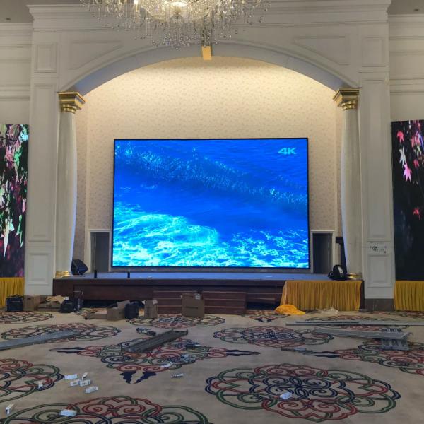 Giant Car LED Display Screen HD WIFI CMS LED Display Video Wall For Advertising