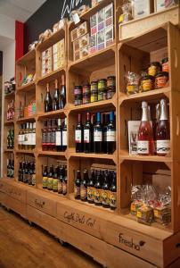 China Shop Furniture Grocery Store Displays Wood Gondola Shelving Flooring Adjustable on sale