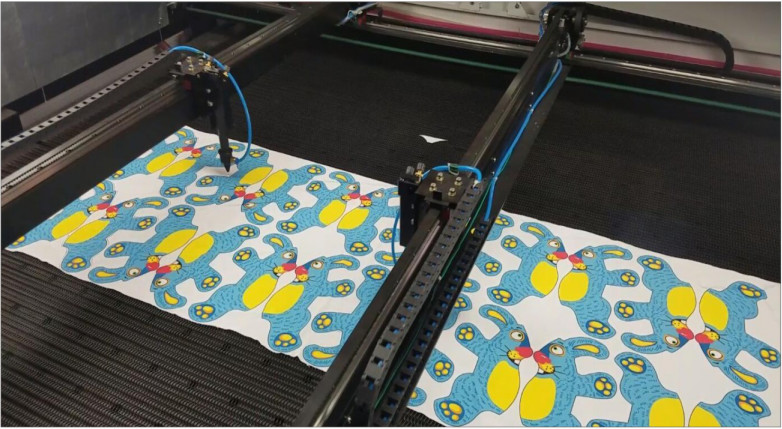 Custom Automatic Cloth Cutting Machine , Printed Toy Laser Cutting Machine