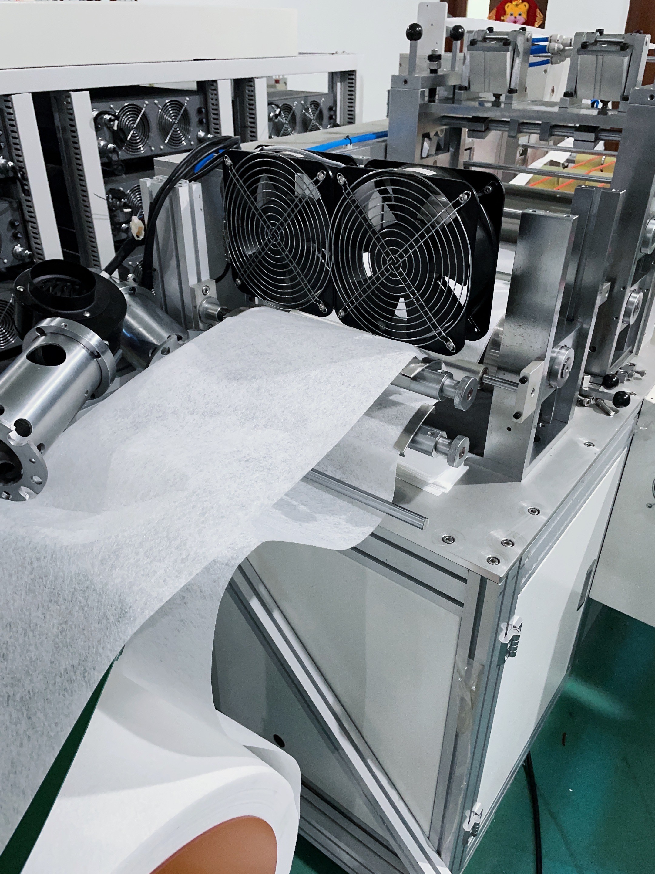 Full-automatic Ultrasonic Customized Mask Machine.120 Pcs/min