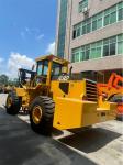 Box Type Frame 20T Load Off Road Forklift For Rough Terrain