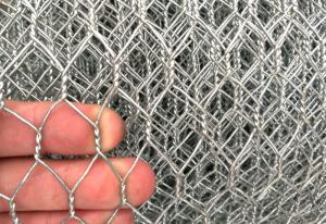 China 1/2 3/4 Galvanised Hexagonal Wire Netting Mesh Coops High Strength Unity Structure on sale