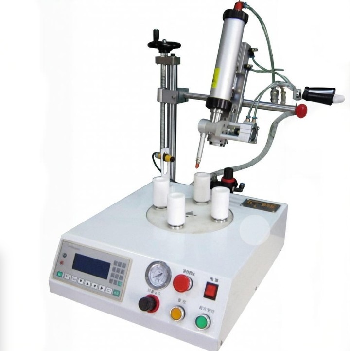 LED Bulb Robotic Glue Dispensing Industrial Dispenser Robot Round With Four Stations