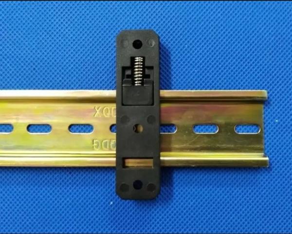 Quality RB-233 Plastic Nylon Spring Loaded Din Standard Rail Mounting Clip Black 20mm Width for sale