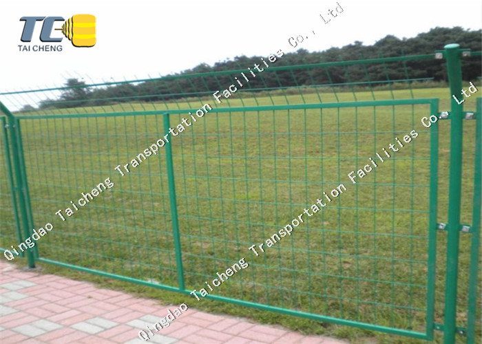 Cold Galvanized Iron Barbed Wire Mesh Chain Link Fence For Railway / Highway
