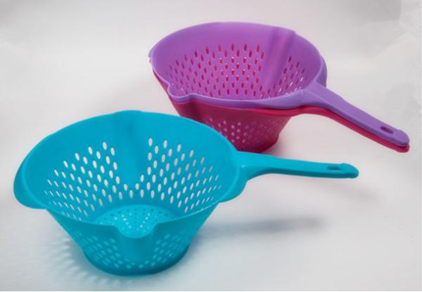 Quality FBAB303 for wholesales BPA free colander with nozzle and long handle for sale