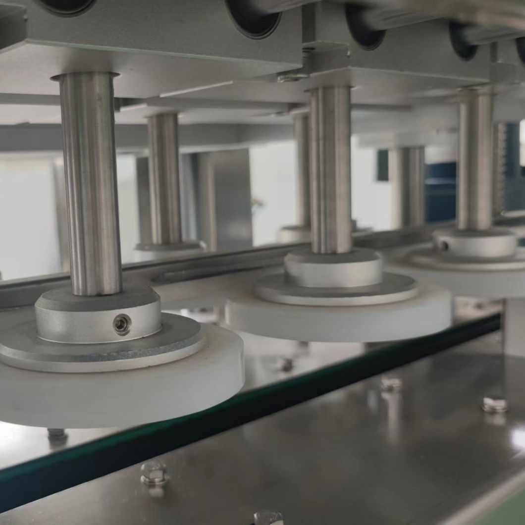 Linear 6 Wheel Automatic Lube Oil Botting Capper 1000-5000ml Bottle Cap Assembly Machine