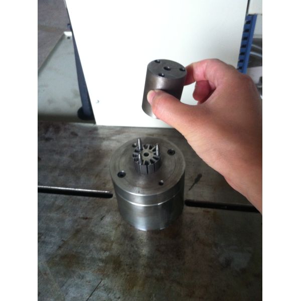 Durable Hydraulic Press Machine Stack Lamination Replacement Hydraulic Devices