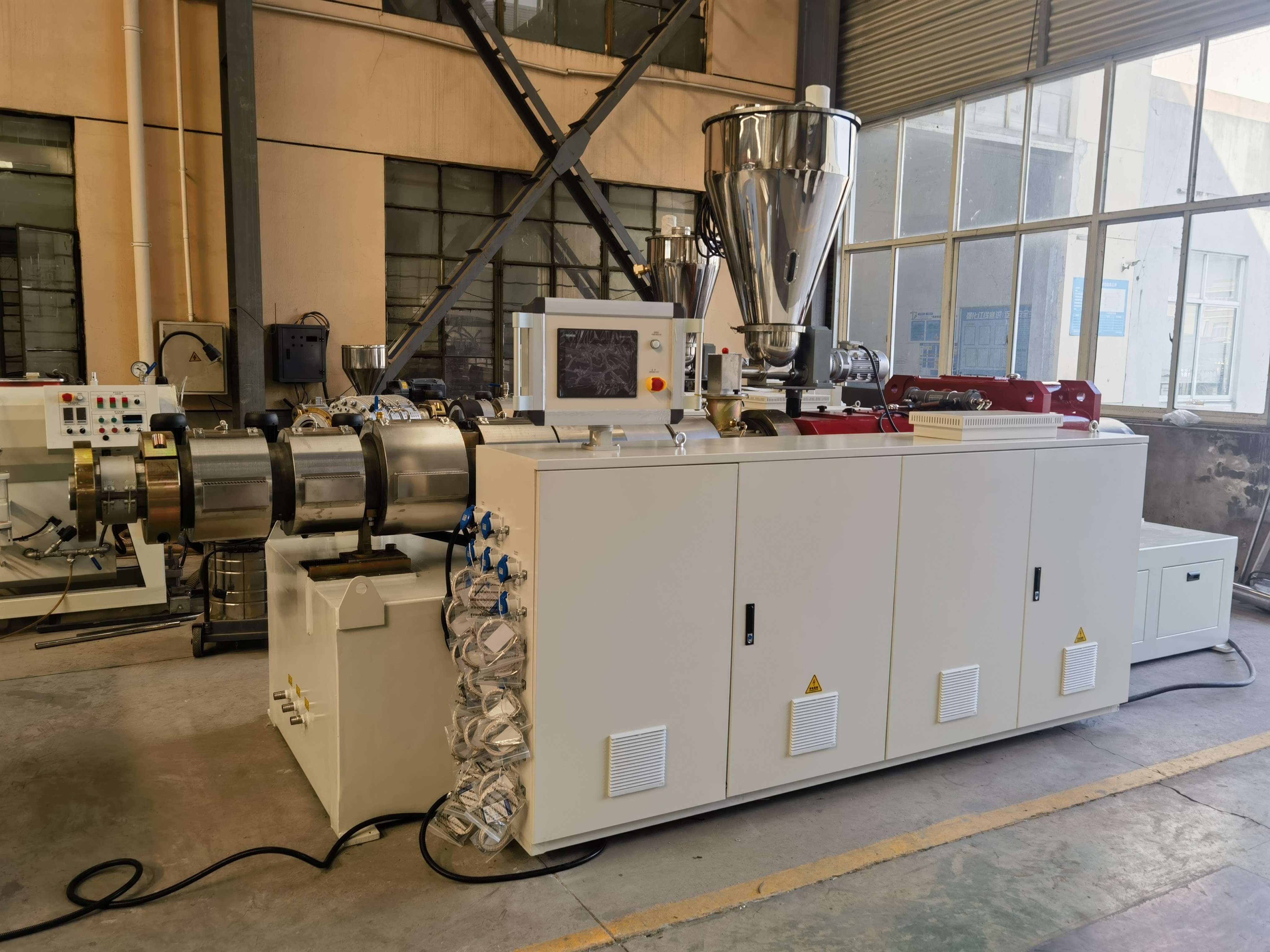 UPVC Window Door Frame Making Machine WPC PVC Profile Extrusion Line AC Motor Plastic Extruder Construction Plastic PVC / UPVC Profile Wall Ceiling