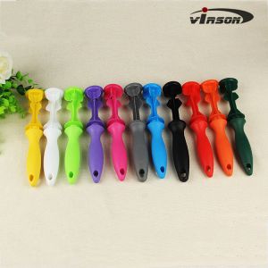 Vertical Carved Triangular Prism Lint Roller Plastic Handle
