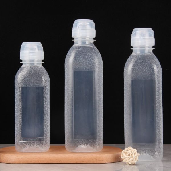 Durable Milk Tea Bottles with Screw-on Lid and Handle Customizable