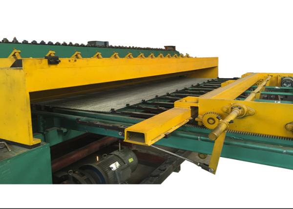 Quality Fully Automatic Fence Welding Machine / Wire Fence Making Machine 380V for sale
