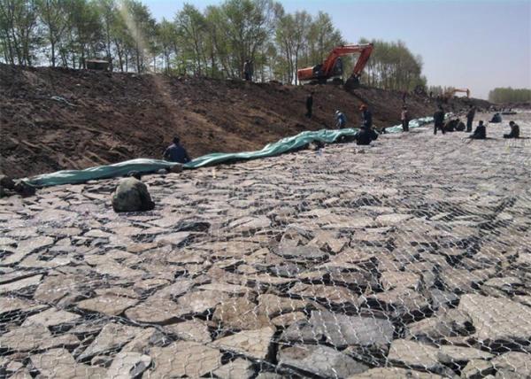 Quality Rustproof Seawall Protection 380Mpa Gabion Wire Mesh for sale