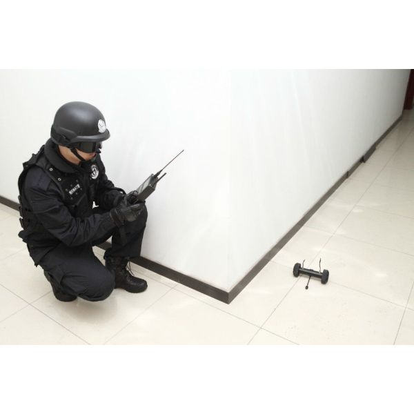 Buy cheap Professional Reconnaissance Robots , Mini Lightweight Bomb Defusal Robot product