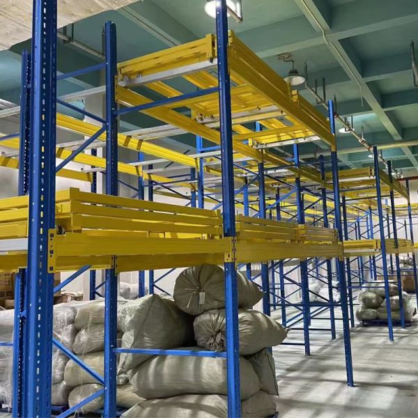 Warehouse Storage Push Back Pallet Racking Corrosion Protection With 500-5000kg