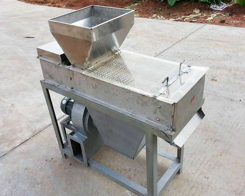 Dry-Type-Peanut-Peeling-Machine