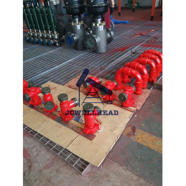 Elbow Tee Crossover Sub AISI 4130 Wellhead Fittings