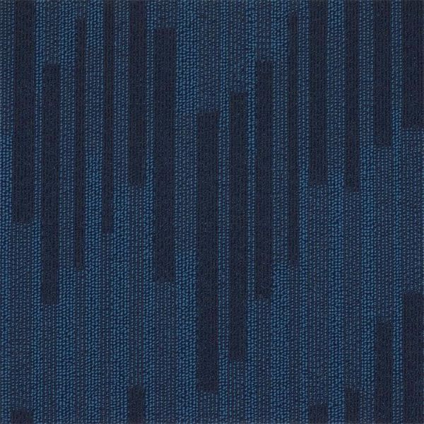 Striped 100%solution dyed Invista Nylon 6 carpet tile
