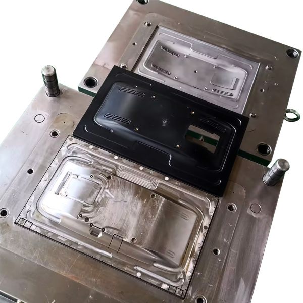 Polish Surface Finish ABS Parts Made by Custom Injection Mold with Heat Treatment