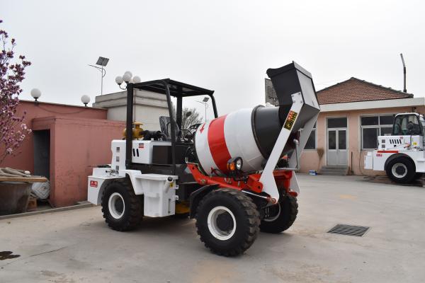 Quality 4X4 Drive 400hp 0.7cbm Self Loading Concrete Mixer for sale