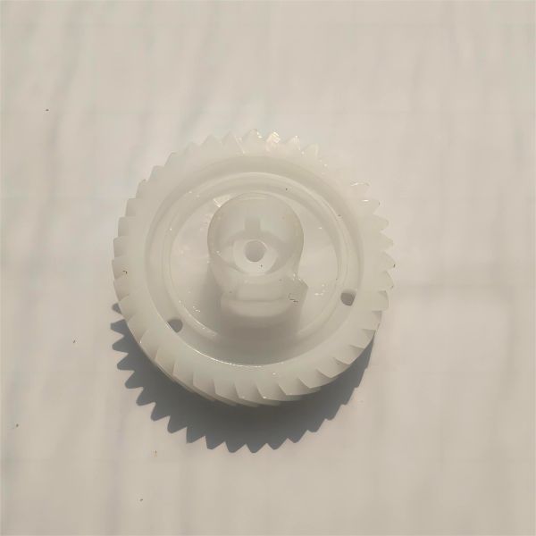 Molded Helical Precision Plastic Gears M0.8 39 Teeth For Blenders