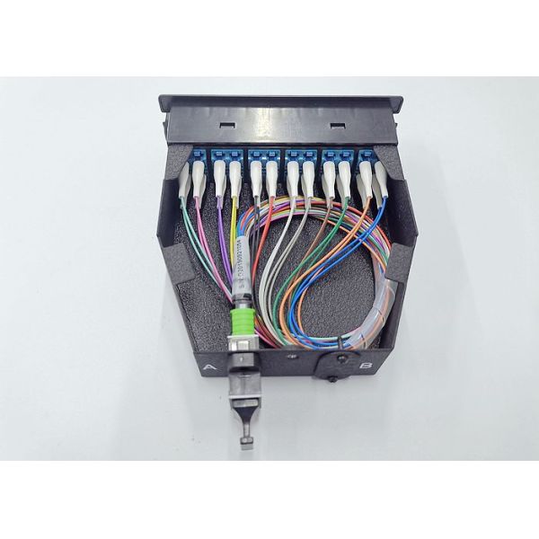 24F Aluminum Data Center Enclosures MPO Male To LC Simplex Cassette Space Saving