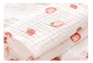 Anti Static Woven 6 Layer Gauze Fabric Strawberry And Flower Pattern