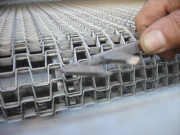 Quality Professional High Temperature Conveyor Belt SS Chain Linked Plate Design for sale