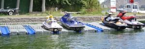 Floating dock ramp roller