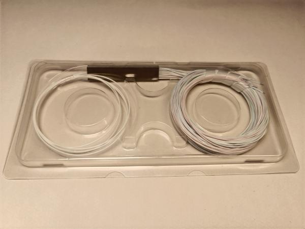Quality Bare 1x8 PLC Splitter Mini Tube 250um 0.9mm White Color Transparency 1m 1.5m for sale