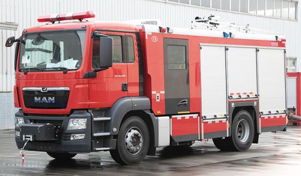 Quality MAN 4T Small Water Foam Tank Fire Engine Specialized Vehicle Price China Manufacturer for sale