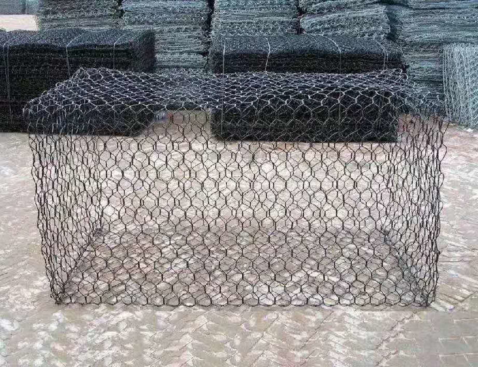 Electro Galvanizing Inner 0.3mm 2.0mm Hexagonal Wire Netting Zinc Loading 10g/M2 Gabion