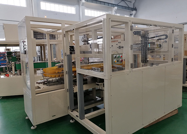 600 PPM Diaper Stacker Machine With Semi Auto Bagger Device