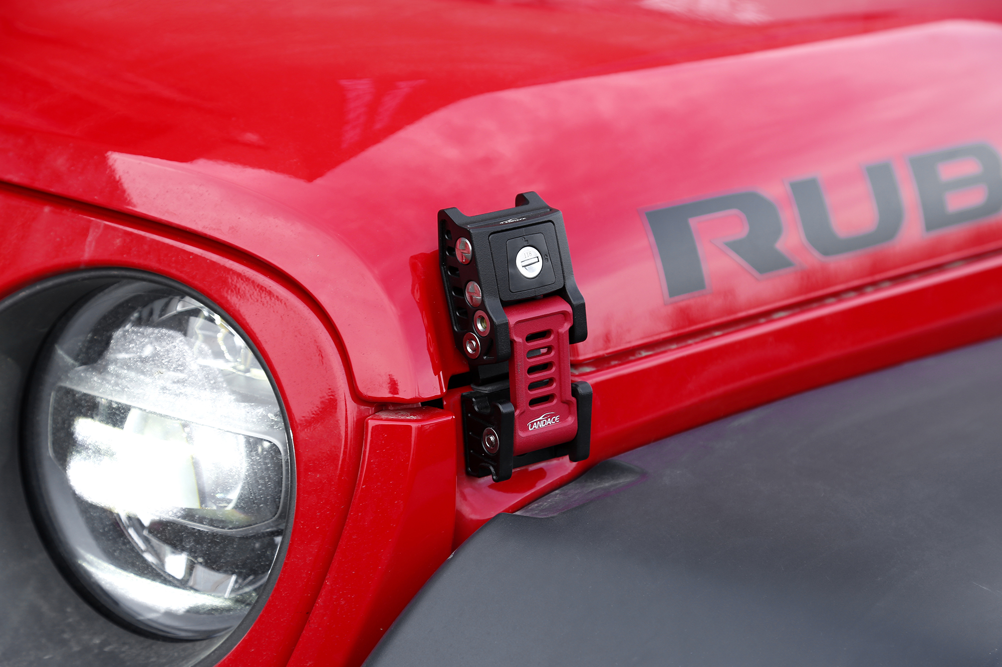 Custom Hood Catches for Jeep Wrangler JK JL Net Weight 0.35kg/pc Process CNC machined