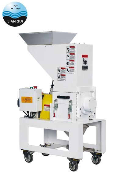 Quality Sprue Runner Plastic Crusher Machine Low Speed Soundproof Immediate Granulator Crusher for sale