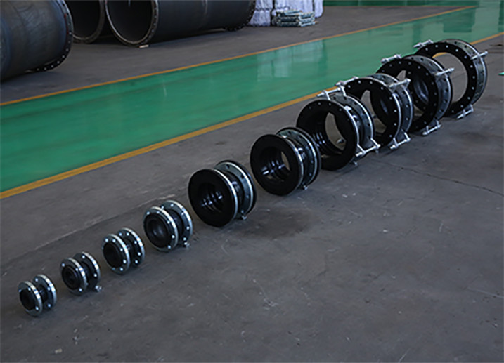 1.5 Times Test Pressure Single Sphere Flexible Rubber Joint For Horizontal / Vertical Installation Type Good Noise Reduction