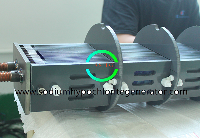 Fully transparent electrolytic cell