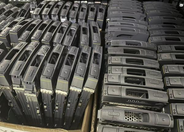 X343A-R6 Netapp Ds224c Disk Shelf Storage 1.8TB 2.5 10K SAS 12G SFF HDD SP-X343A
