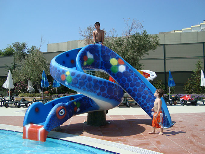 Water Park Lazy River And Swimming Pool Floating Bridge With Climbing Net