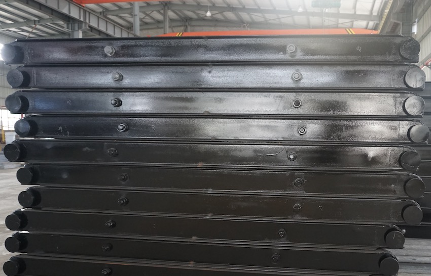 Oilfield wooden rig mats