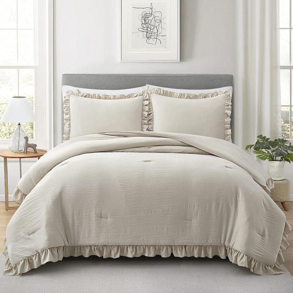 Quality Customized 3 Pieces Queen Comforter Set Farmhouse Bedding Set with Ruffle Bed Design for sale