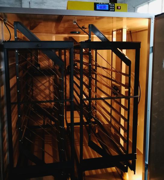 Quality Self Rotating Styrofoam Chicks Hatchery Machine Hatching Incubator 4000 Egg Incubator for sale
