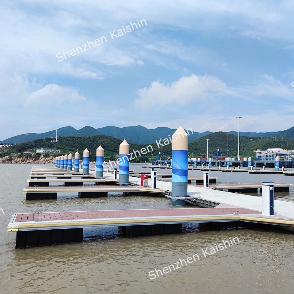 Floating Bridge Dock LLDPE Floatation Black Or Customized For Marina Boat Floating Pontoon