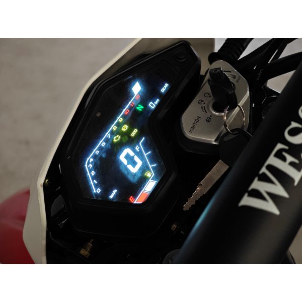 Longding Modified Fourstroke Enduro Motorcycle engine detail