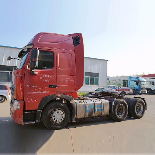 371HP 420hp Tractor Truck with and Manual Air Conditioner in Good Condition