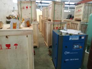 High Reliability Screw Air Compressor With Large Size Fan Motor Long Service Life